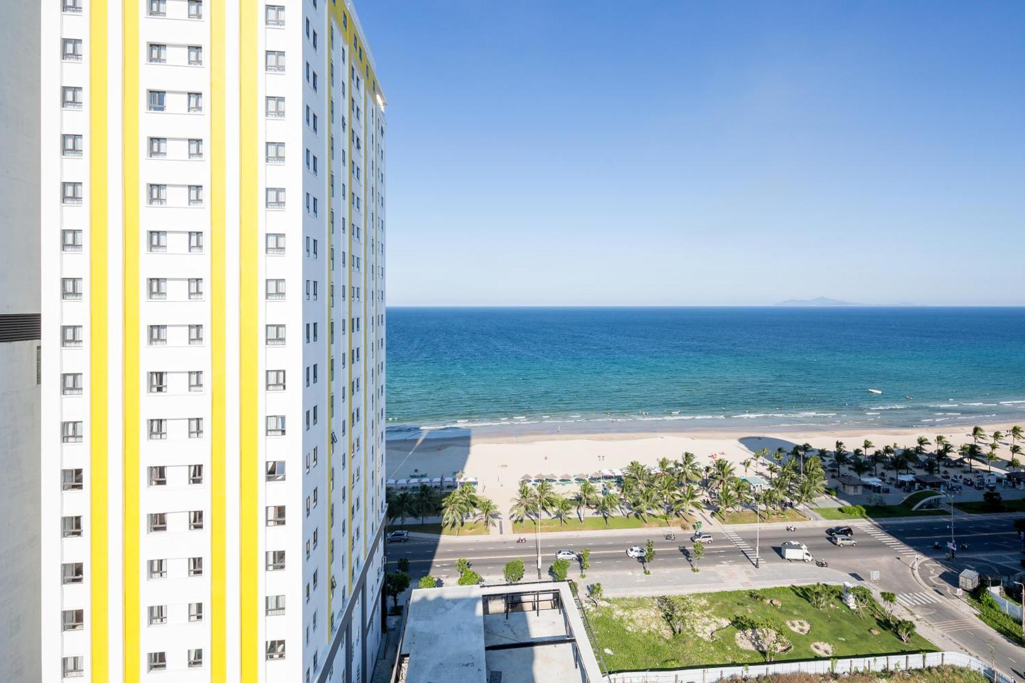 Tamarind Danang Beach Hotel Exterior photo