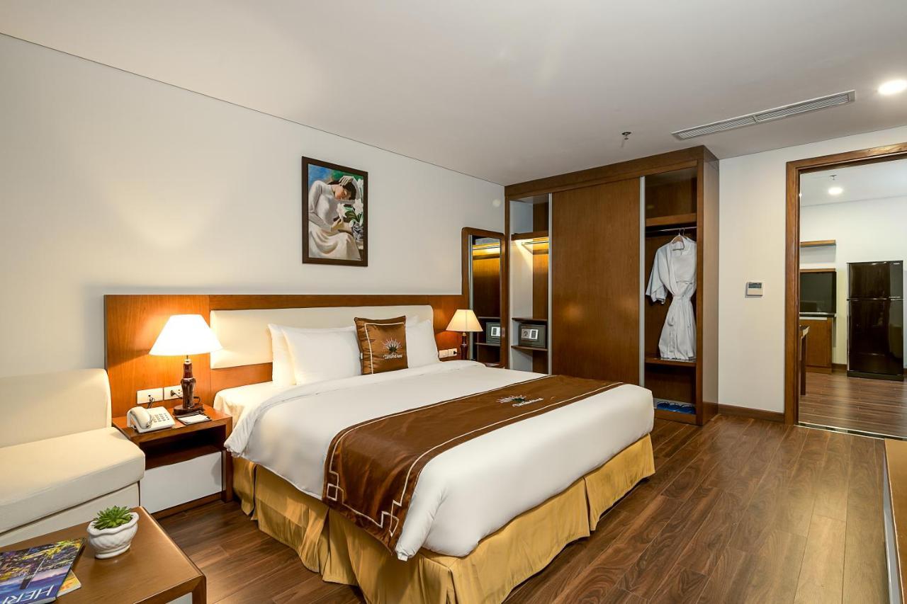 Tamarind Danang Beach Hotel Exterior photo